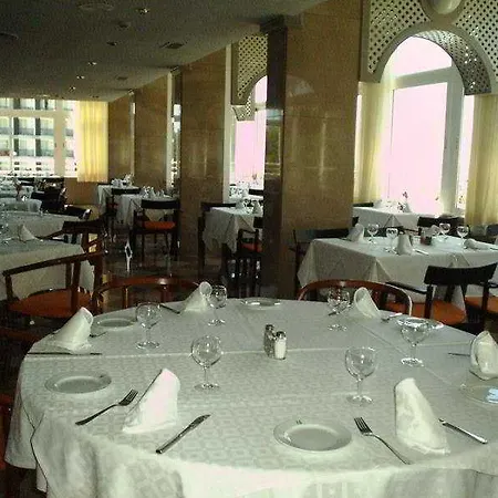 Lucana فندق 4*